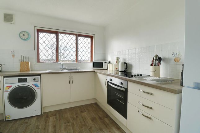 16, Regent Gardens, Hereford photo 4