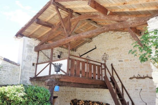 Country house for sale in Puyréaux, Charente, France - 16230