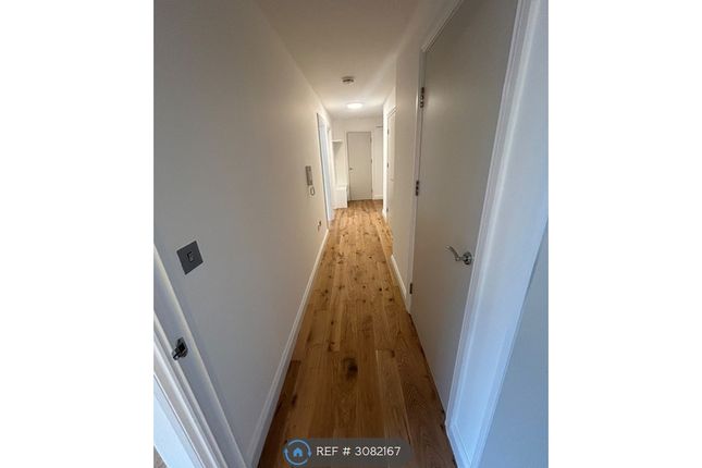 Galton Court Joslin Avenue, London photo 5