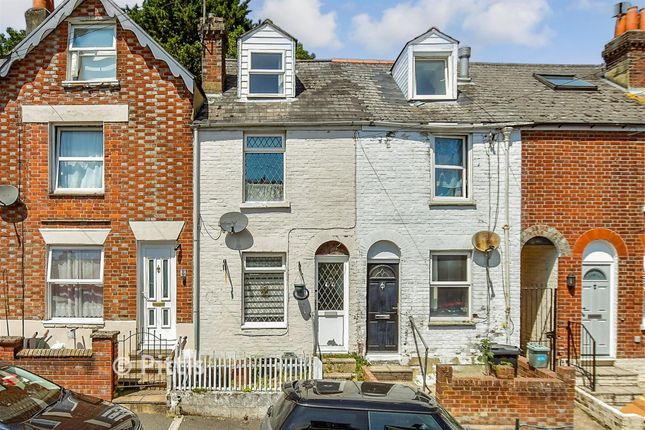 2-bed terraced on 40, Albert Street, Cowes, £135,000