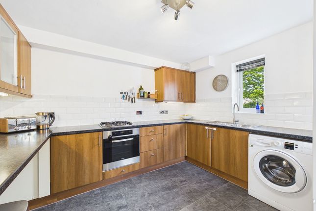 96 Aylsham Drive, Uxbridge photo 3