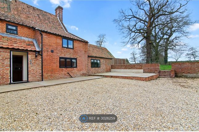 The Woodrow, Holt Road Cawston, Norwich photo 3