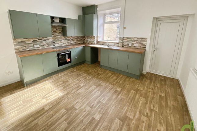 16 Stockbridge Road, Burnley photo 2