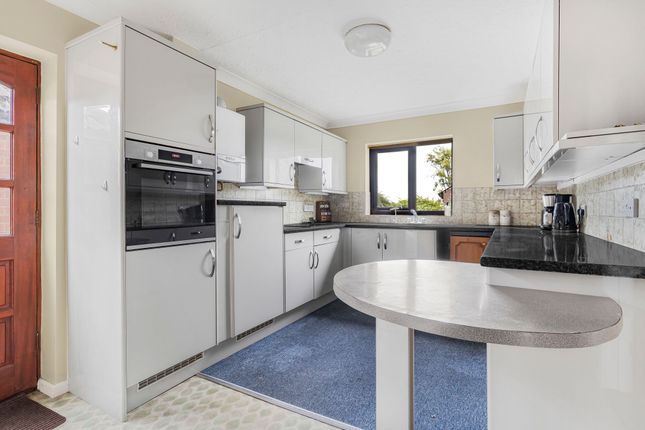 8 Castle Lane, Ipswich photo 4