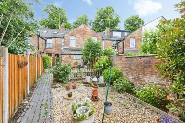 14, Chester Green Road, Derbyshire photo 2