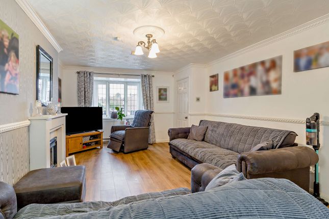 Belle Green Gardens, Barnsley photo 3
