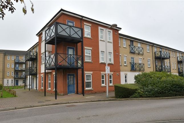 2-bed flat on Glandford Way, Chadwell Heath, £250,000
