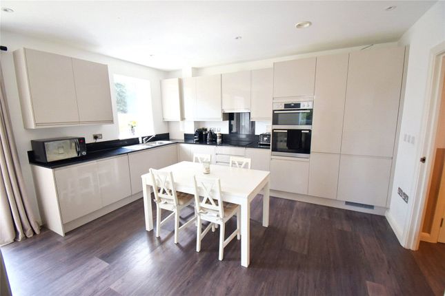 Flat 1,, 6 Portage Place, West Drayton photo 4