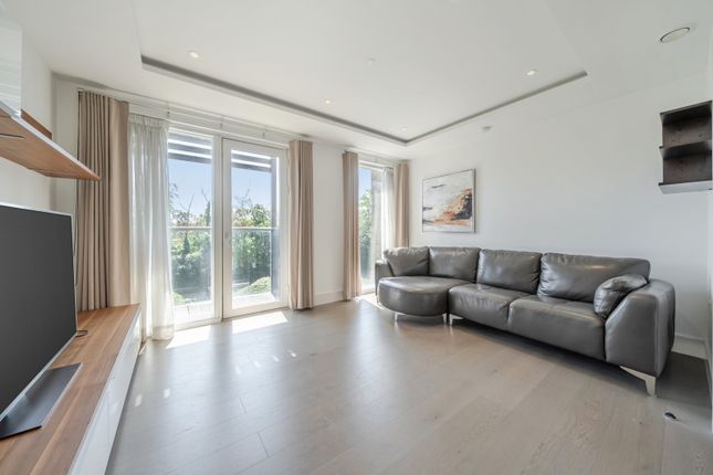 4, Tizzard Grove, London photo 2