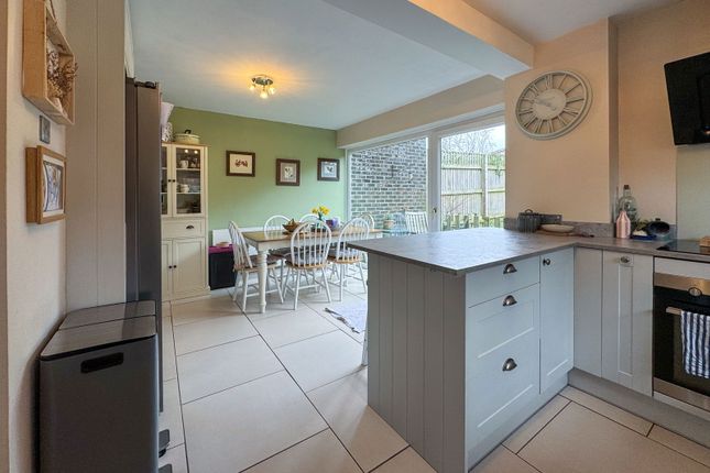 6, Arle Gardens, Alresford photo 3