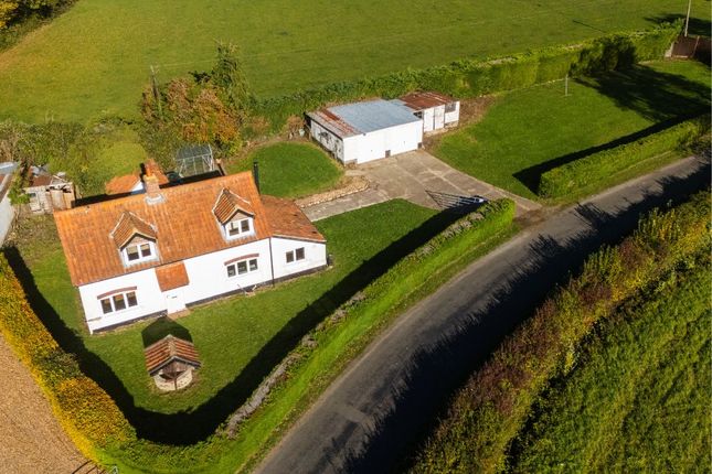 3-bed house on The Cottage, £350,000