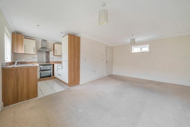 17, Jagoda Court, Swindon photo 2