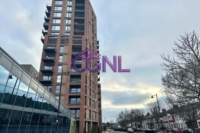 Ron Leighton Way, London photo 3