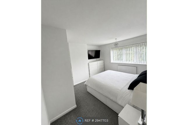 24, Rhinefield Close, Havant photo 3
