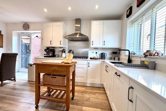 45, Stratford-upon-Avon photo 5