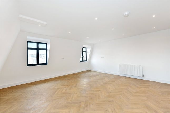 Flat 8 (Penthouse), 67B, Plumstead High Street, London photo 4