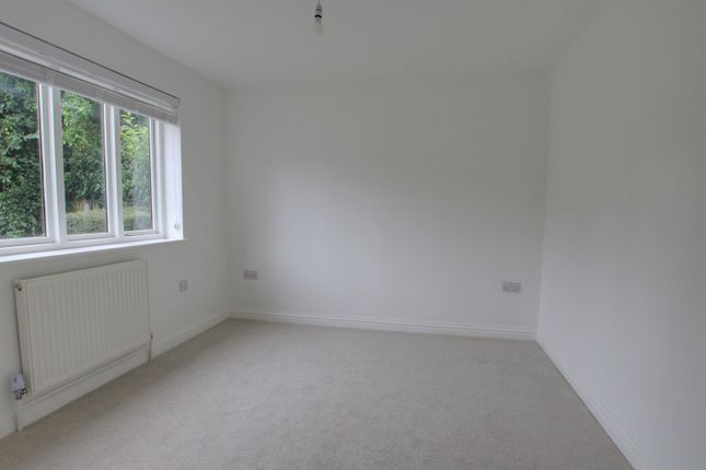 Flat for sale in Greenways, Meadow Lane, Pangbourne, Reading, Berkshire