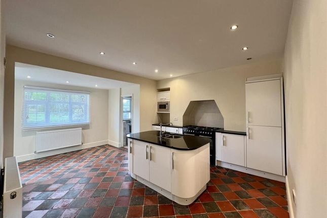 52 Brynamman Road, Lower Brynamman, Ammanford photo 5