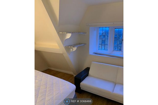 The Old Vicarage, Flat   Horsefair, Banbury photo 3