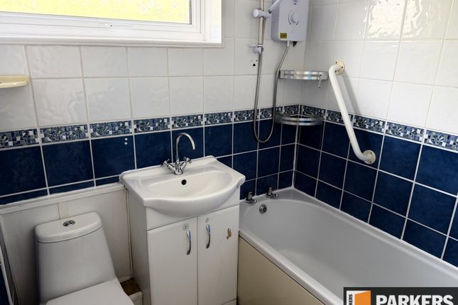 23, Fontwell Close, Calmore photo 4