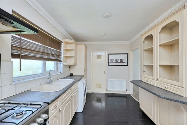 47, Watson Grove, Norfolk photo 4