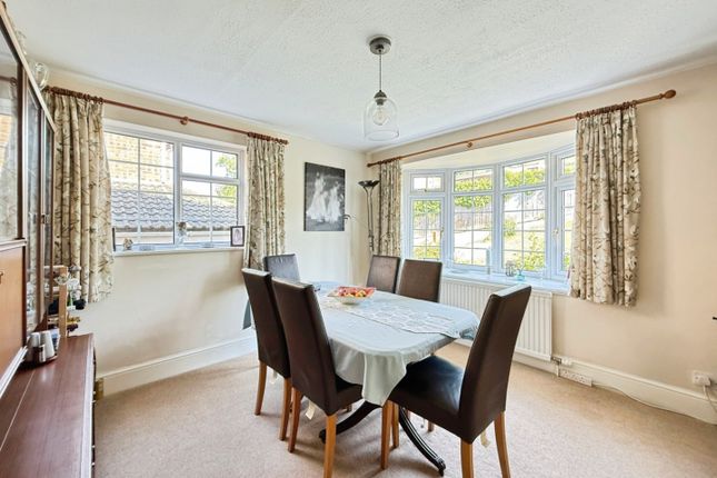 1 Claires Close, Bourne Lane, Stroud photo 4