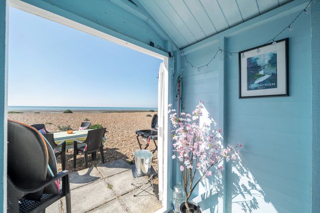 Beach Hut 180,, Marine Crescent, Worthing photo 5