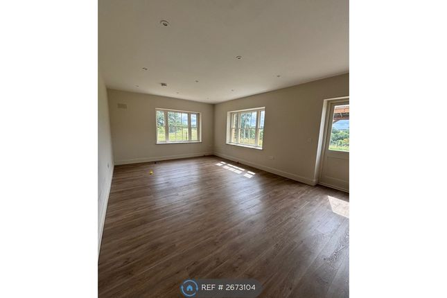 Top Lodge Family Room