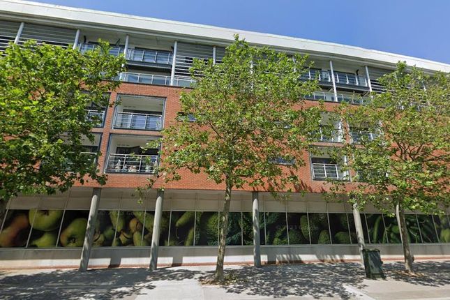 Flat 27 Harbour Court, West Quay Road, Poole photo 2