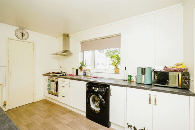 Flat for sale in Sleaford Green, Norwich