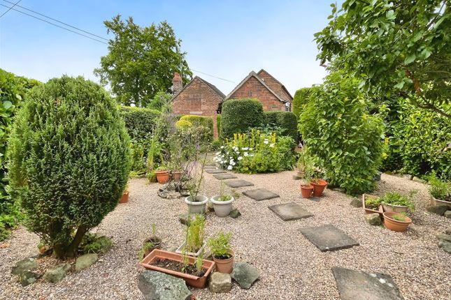 The Old Vicarage Cottage, Leek Road, Wetley Rocks, Staffordshire photo 3