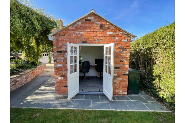 End terrace house for sale in James Street, Louth