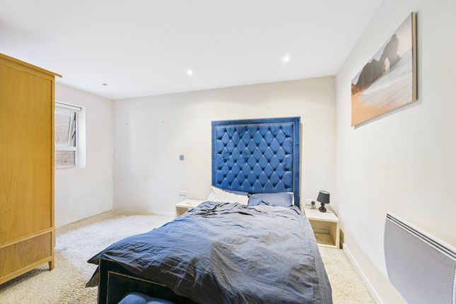Apt 51, Excelsior, Swansea photo 4