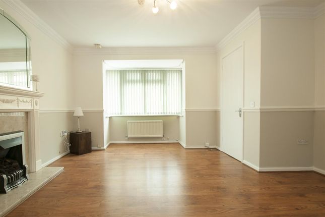 527, Maplin Park, Langley photo 2