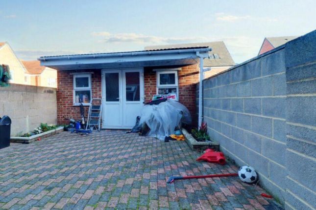 40, Vernon Road, Luton photo 2