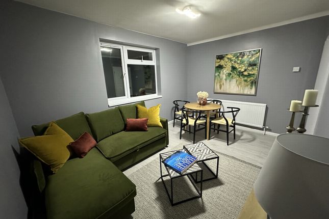 27, Butterfields, London photo 2