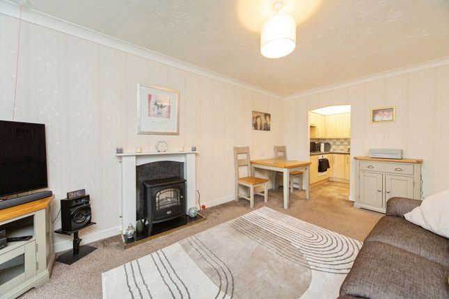 Apartment 14, Fernwood,, Church Road, Wirral photo 4