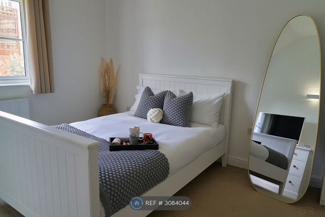 Wokingham photo 3