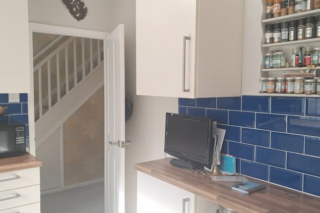 45, Manor Gardens, St. Neots photo 4