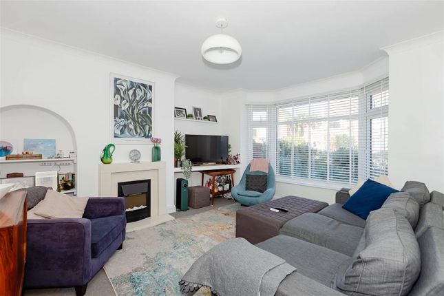 45, Raleigh Crescent, Goring-By-Sea, Worthing photo 3