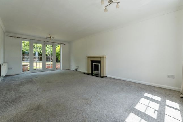 17, Nicolson Road, Loughborough photo 2