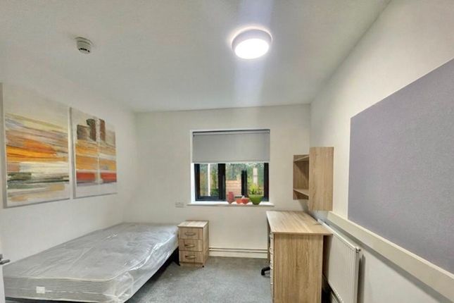 Room to rent in Laisteridge Village, Bradford