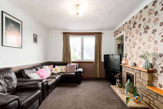 Longstone Crescent, Edinburgh photo 3