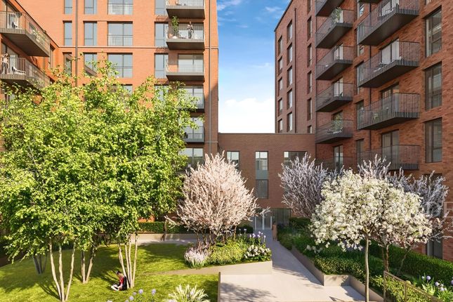 2-bed flat on Apartment 8, 61, Shadwell Street, Shadwell Street, £1,370/mo