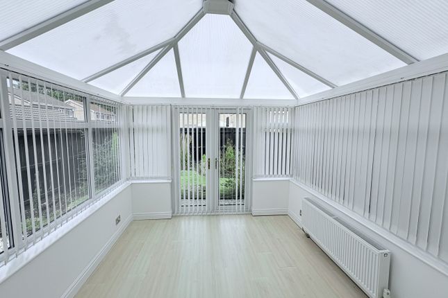 21 Swainby Close, Hull photo 3