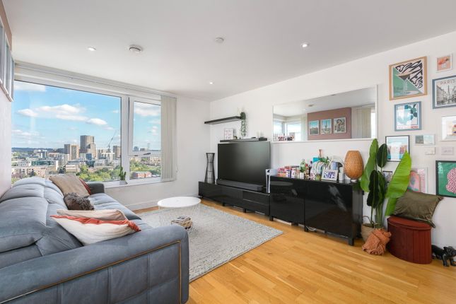 15,Flat 50, Zenith Close, London photo 4