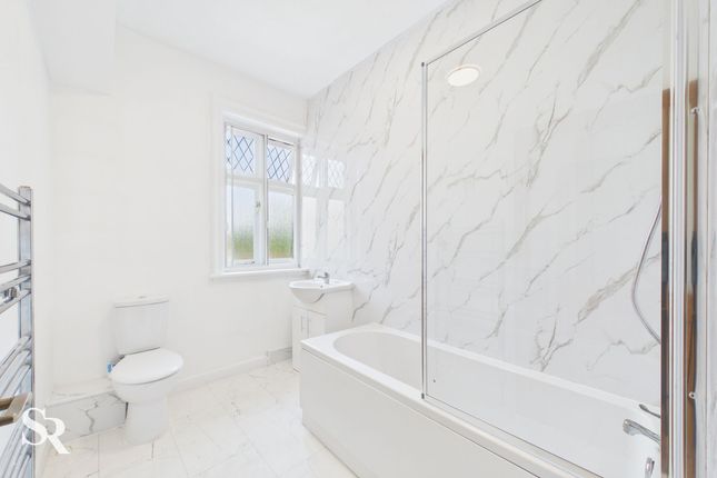 13a Market Street, High Peak photo 4