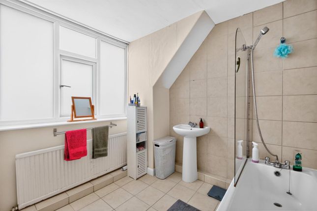 82A, King Edwards Drive, Harrogate photo 4