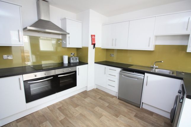 16, Mowbray Avenue, Exeter, Devon photo 5