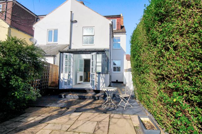 116, Newport Road, Aldershot photo 4